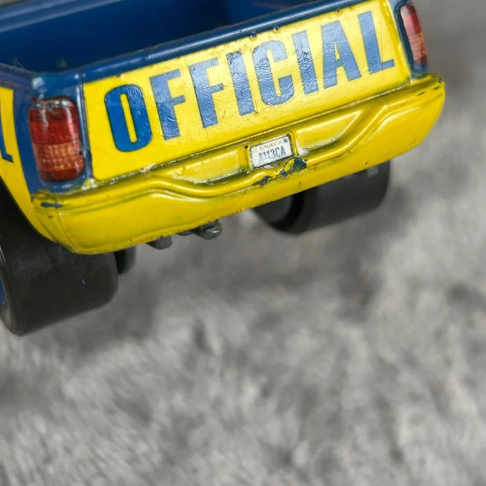 Disney Pixar Cars Piston Cup Official Truck and Sedan Diecast Lot Blue Yellow